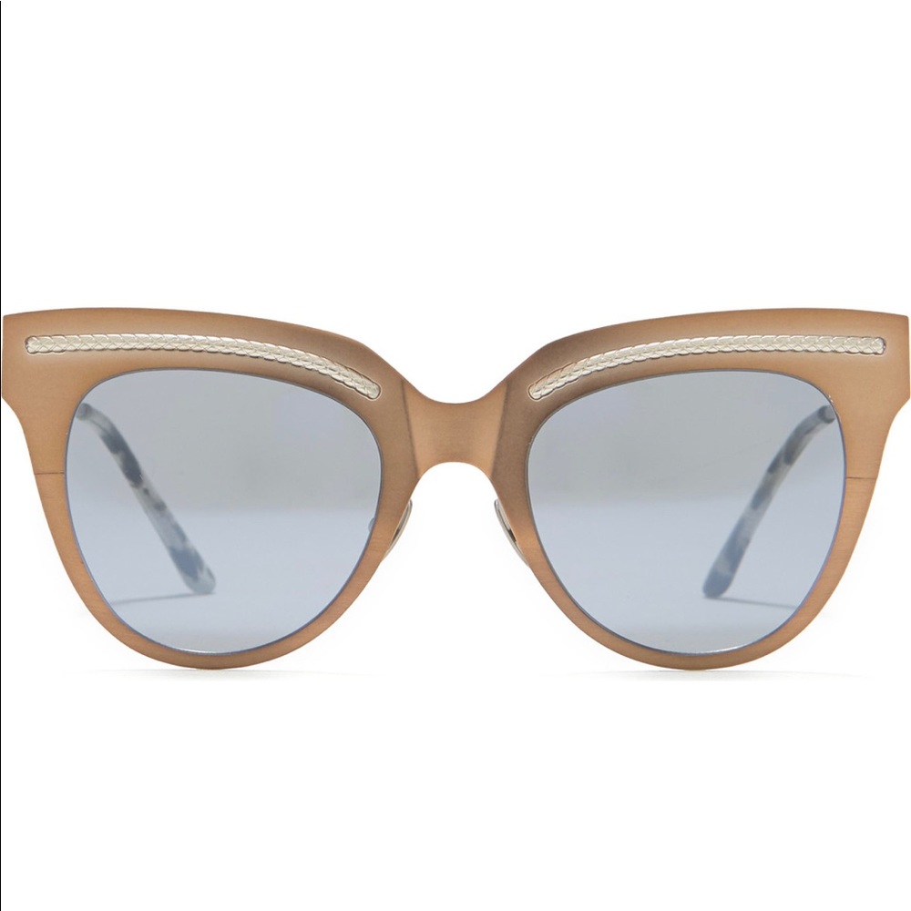 🎊SOLD🎊Bottega Veneta sunglasses 50mm core cat eye glasses